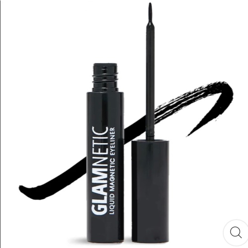 Glamnetic lashes with magnetic eyeliner
